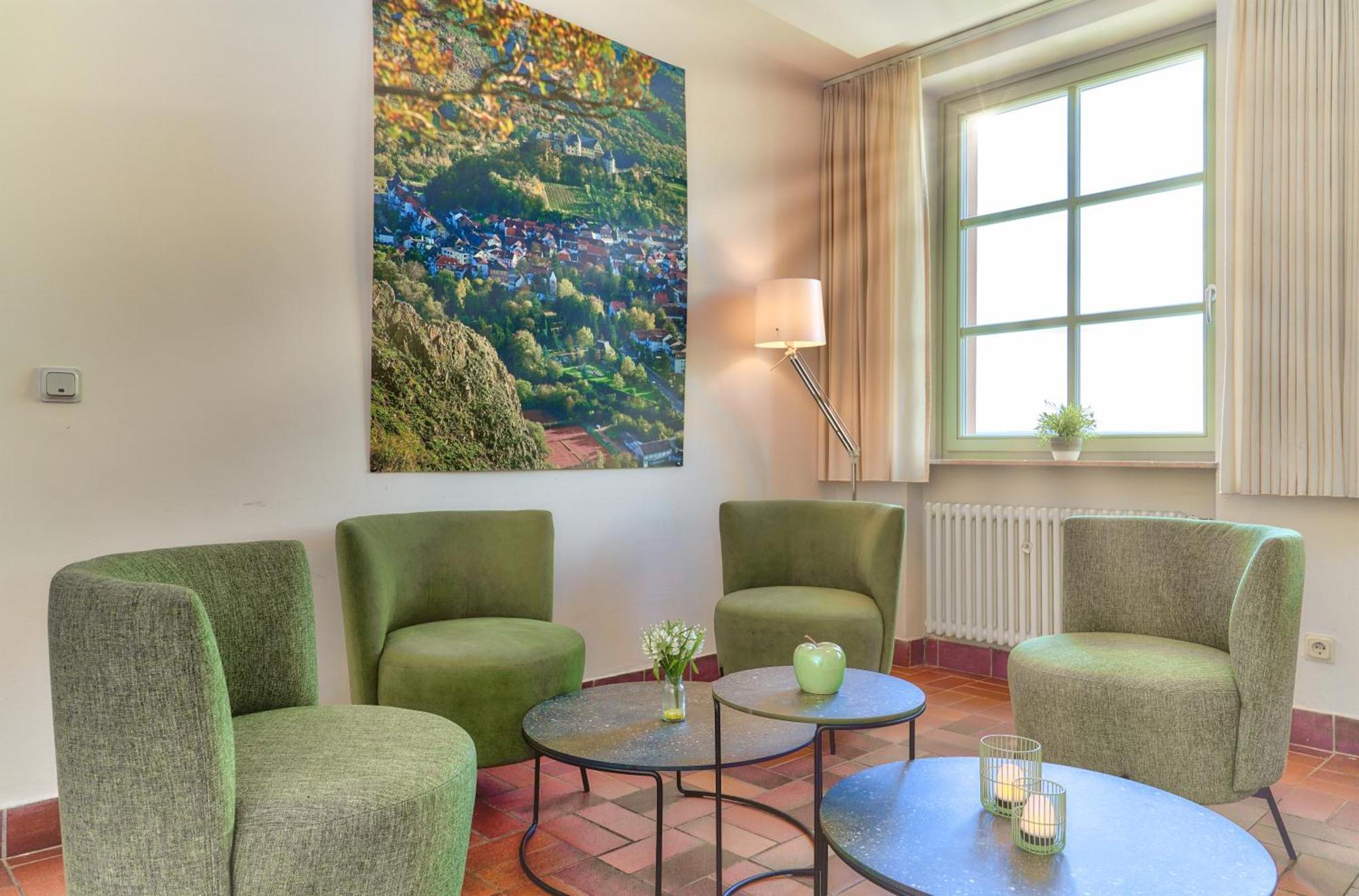 فندق Ev.Familienferien-Und Bildungsstaette Ebernburg Bad Münster am Stein-Ebernburg المظهر الخارجي الصورة